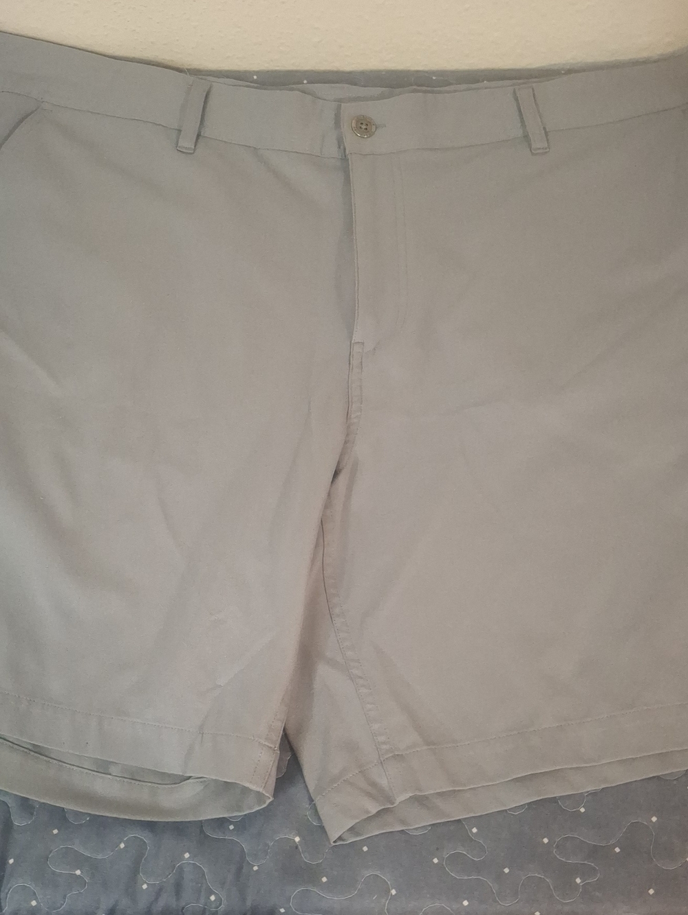 32 Degrees Cool Men's Classic Gray Chino Shorts size 44